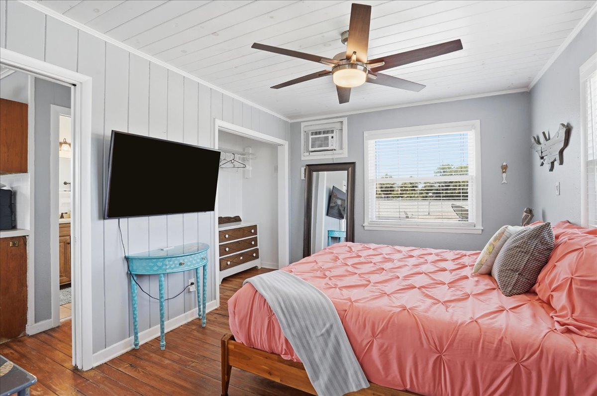 Private upstairs guest suite bedroom
